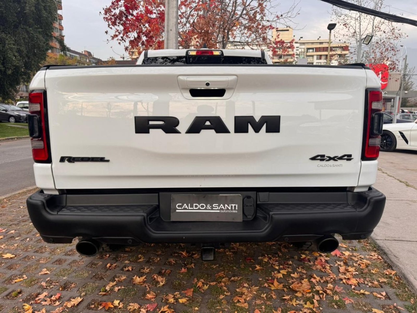 RAM 1500 REBEL SPORT 5.7 AT 4X4 2022 - Imagen 4 de 8