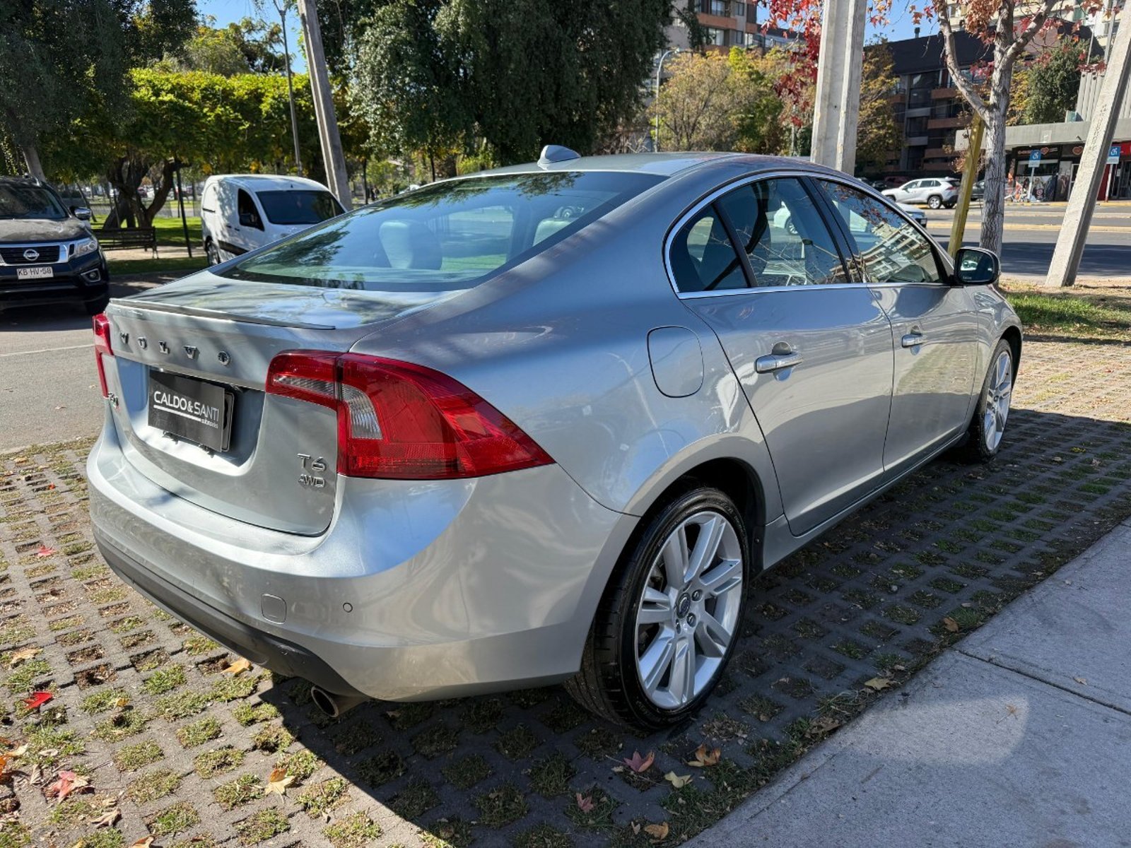 VOLVO S60 T6 PLUS 3.0 AT AWD 2013 - Imagen 3 de 8