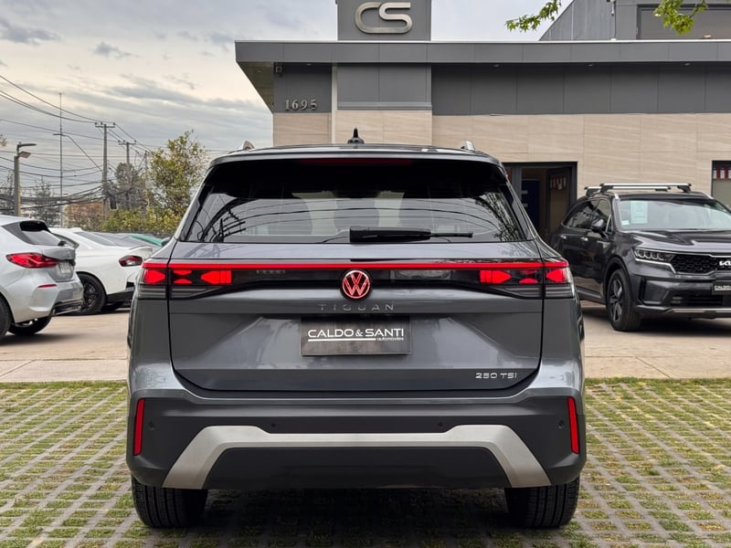Volkswagen TIGUAN TSI 1.4 AT 4X2 2026 - Imagen 6 de 10