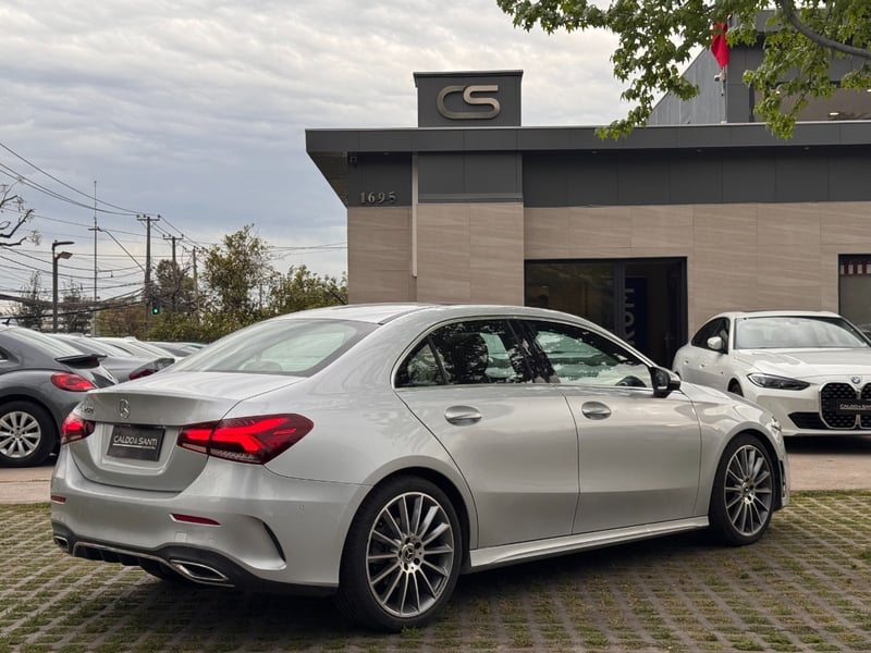 Mercedes-Benz A250 SEDAN 2.0 AT 2022 - Imagen 4 de 9