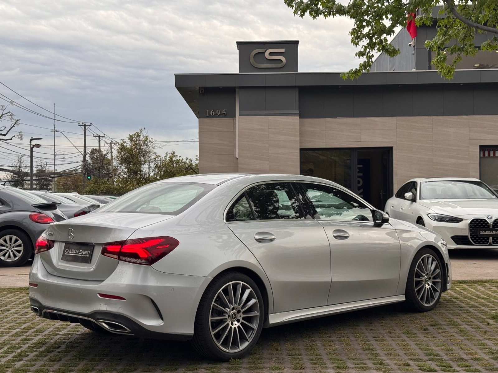 Mercedes-Benz A250 SEDAN 2.0 AT 2022 - Foto 4 de 9