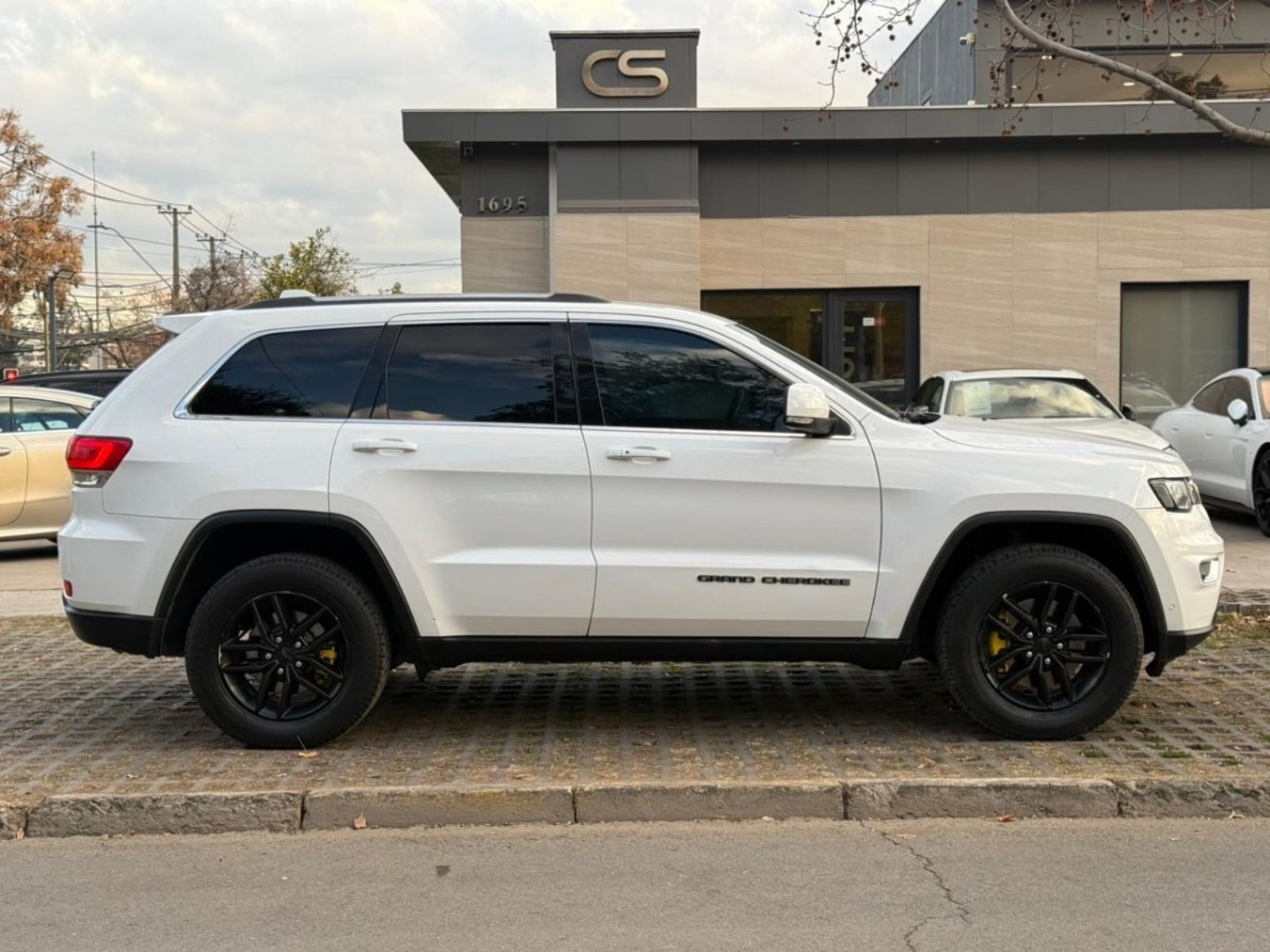 Jeep GRAND CHEROKEE LAREDO 3.6 AT 4x2 2018 - Imagen 6 de 10