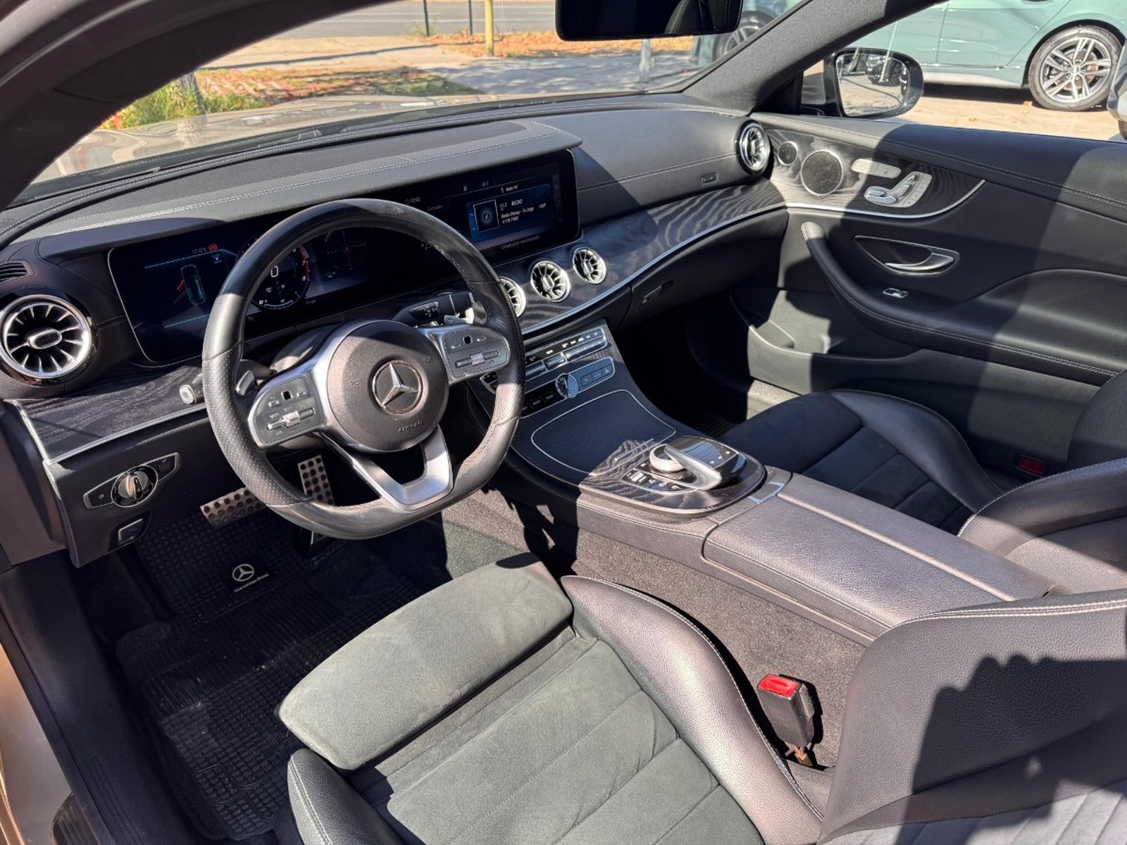 MERCEDES-BENZ E300 COUPE 2.0 AT 2019 - Imagen 8 de 10
