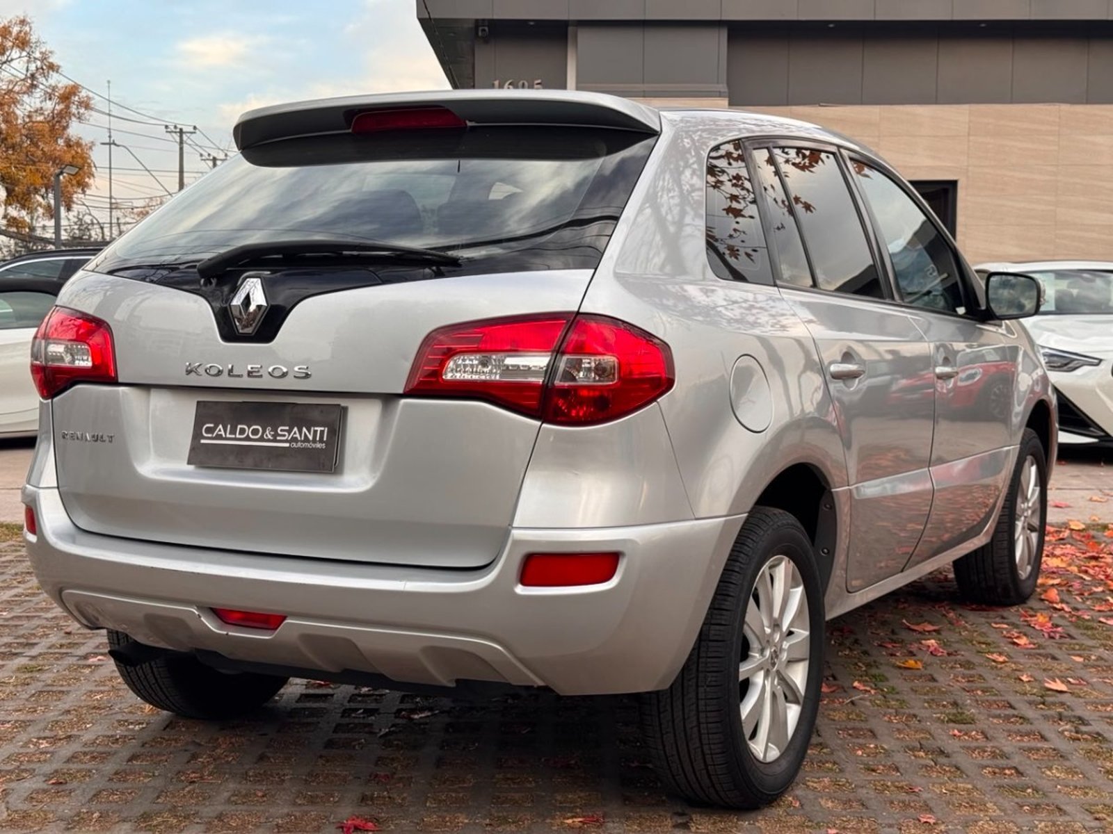 Renault KOLEOS EXPRESSION 2.0 AUT 2016 - Imagen 6 de 10