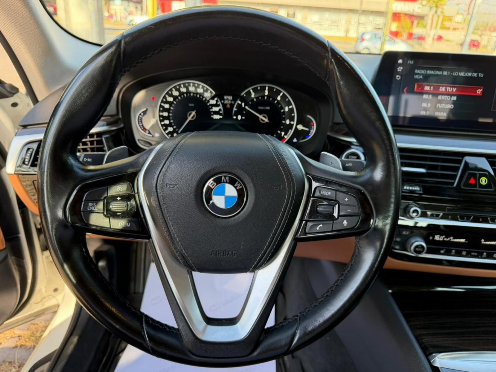 BMW 530I 2.0 AT 2018 - Imagen 8 de 8