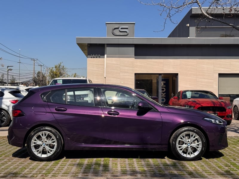 BMW 118 HATCHBACK 1.5 AT 2025 - Imagen 6 de 10