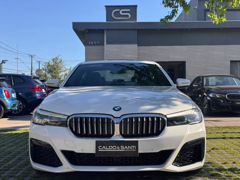 BMW 530I M SPORT 2.0 AUT 2021 - Imagen 8 de 10