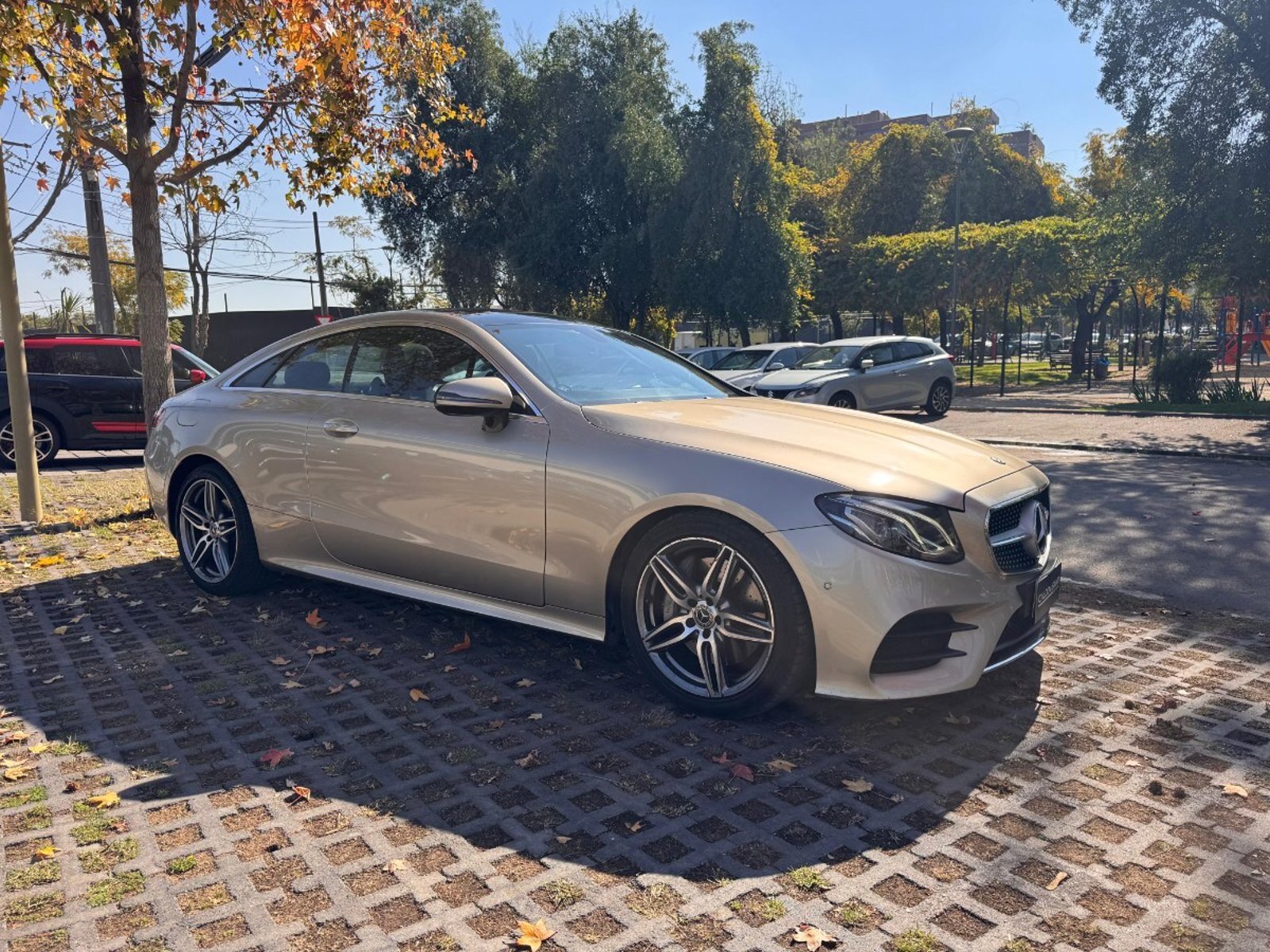 MERCEDES-BENZ E300 COUPE 2.0 AT 2019 - Imagen 3 de 10