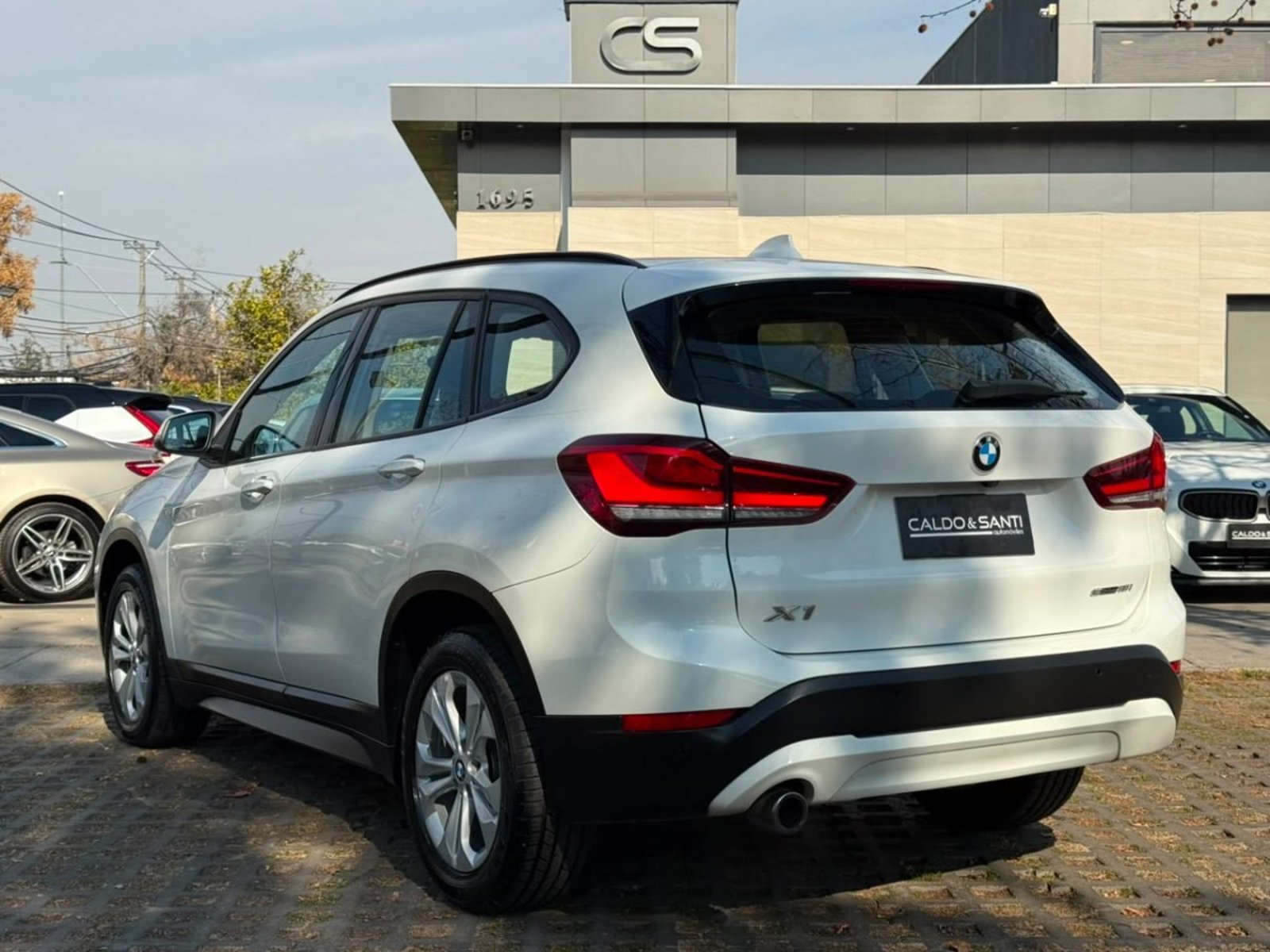 BMW X1 SDRIVE 18I 1.5 AUT 2021 - Foto 3 de 10