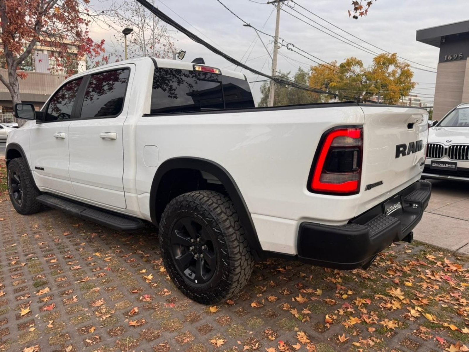 RAM 1500 REBEL SPORT 5.7 AT 4X4 2022 - Imagen 5 de 8