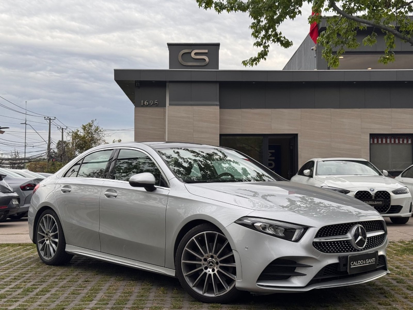 Mercedes-Benz A250 SEDAN 2.0 AT 2022 - Foto 2 de 9