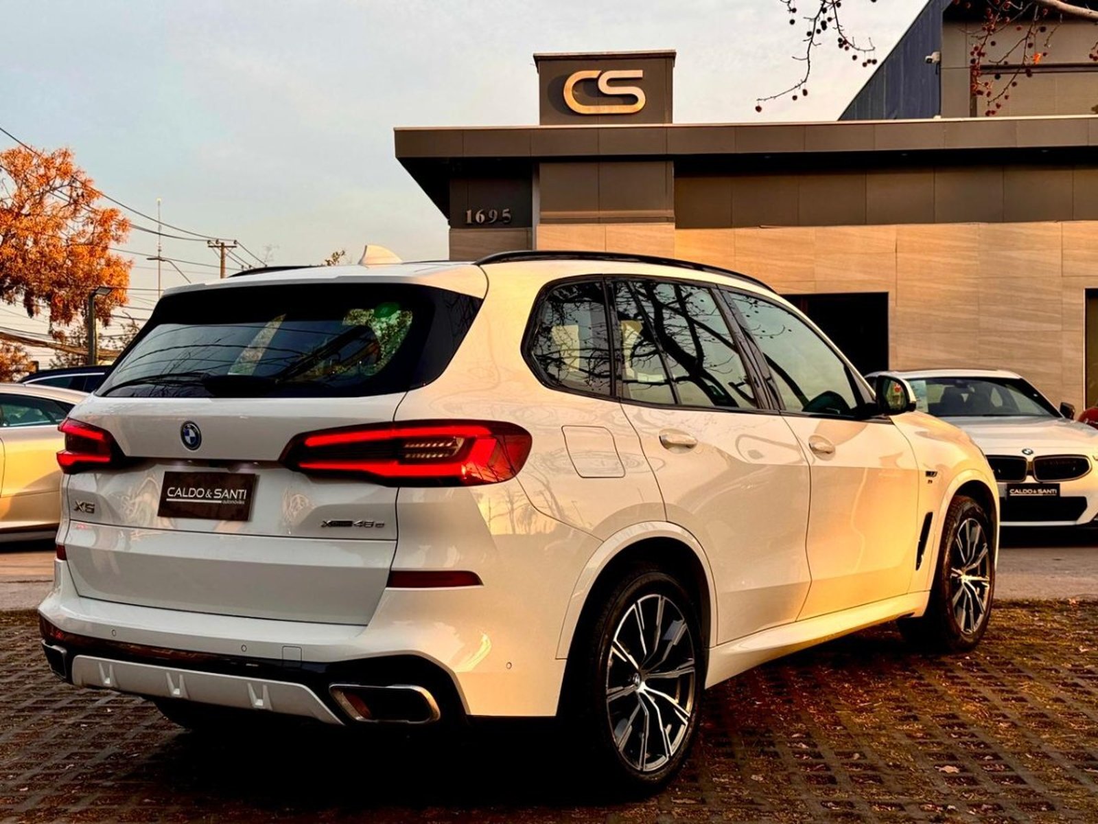 BMW X5 XDRIVE 45E M SPORT 3.0 AT 2022 - Foto 5 de 10