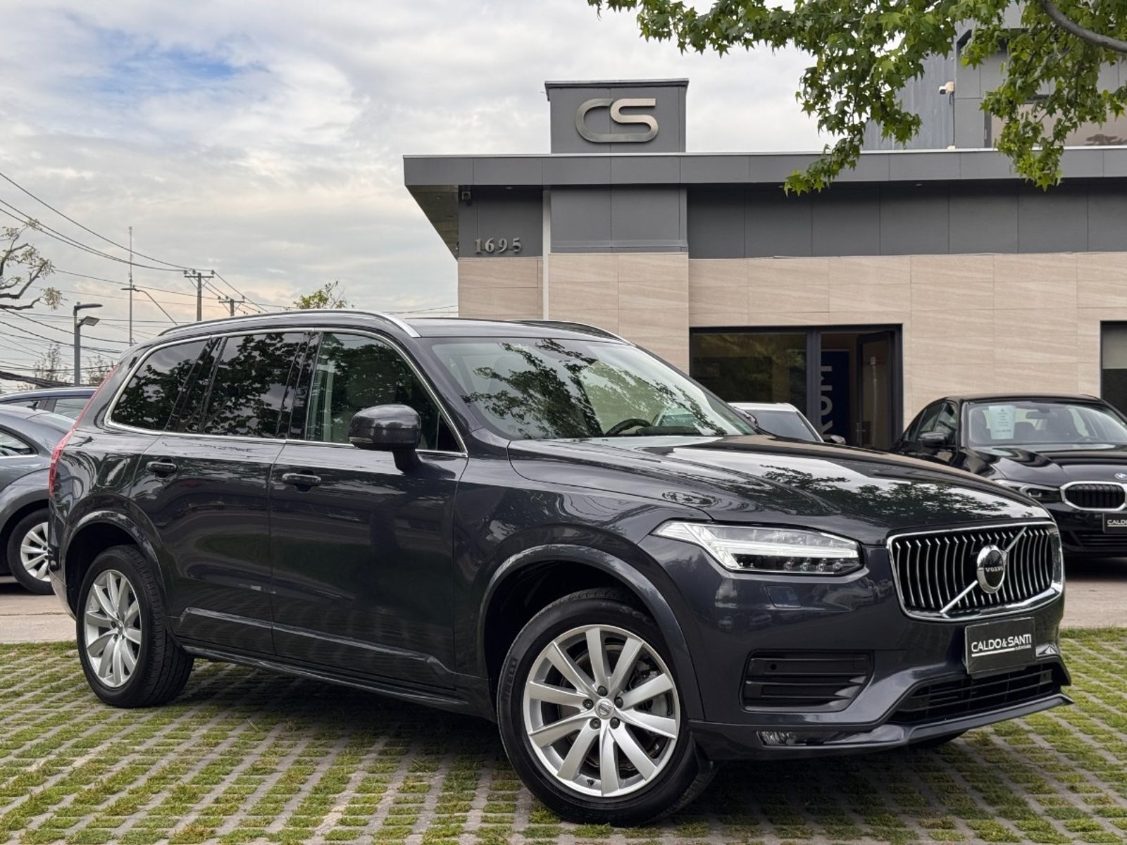 Volvo XC90 D5 2.0 AT AWD 2020 - Foto 3 de 10