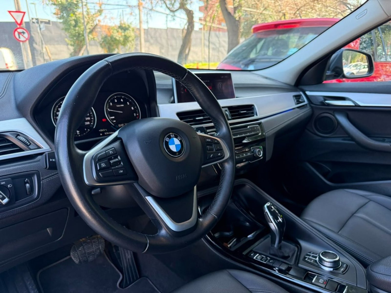 BMW X2 SDRIVE 18i 1.5 AT 2023 - Imagen 9 de 10