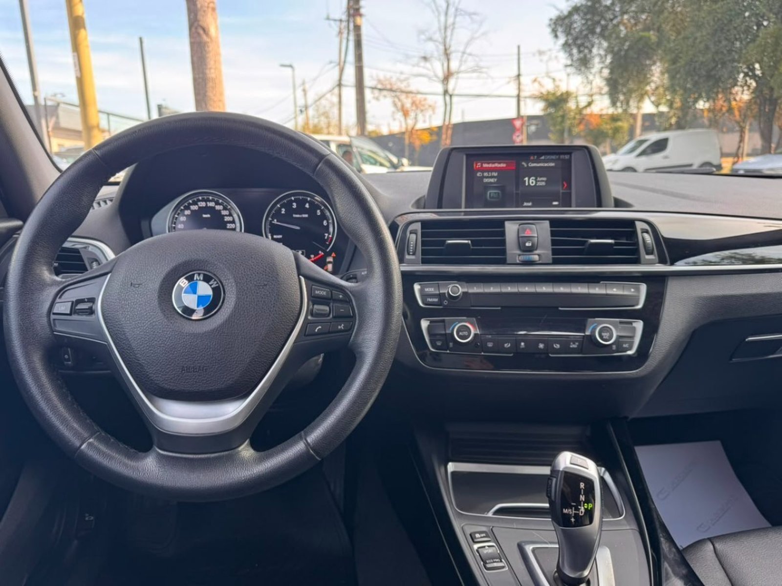 BMW 118 MILLENNIAL 1.5 AT TURBO 5PTAS 2019 - Imagen 10 de 10