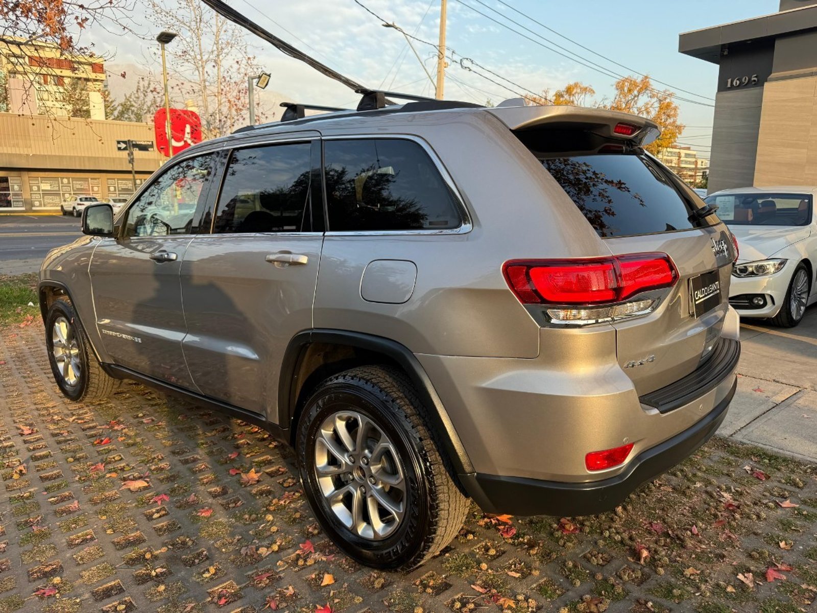 Jeep GRAND CHEROKEE LAREDO 3.6 AT 4X4 2015 - Foto 5 de 10