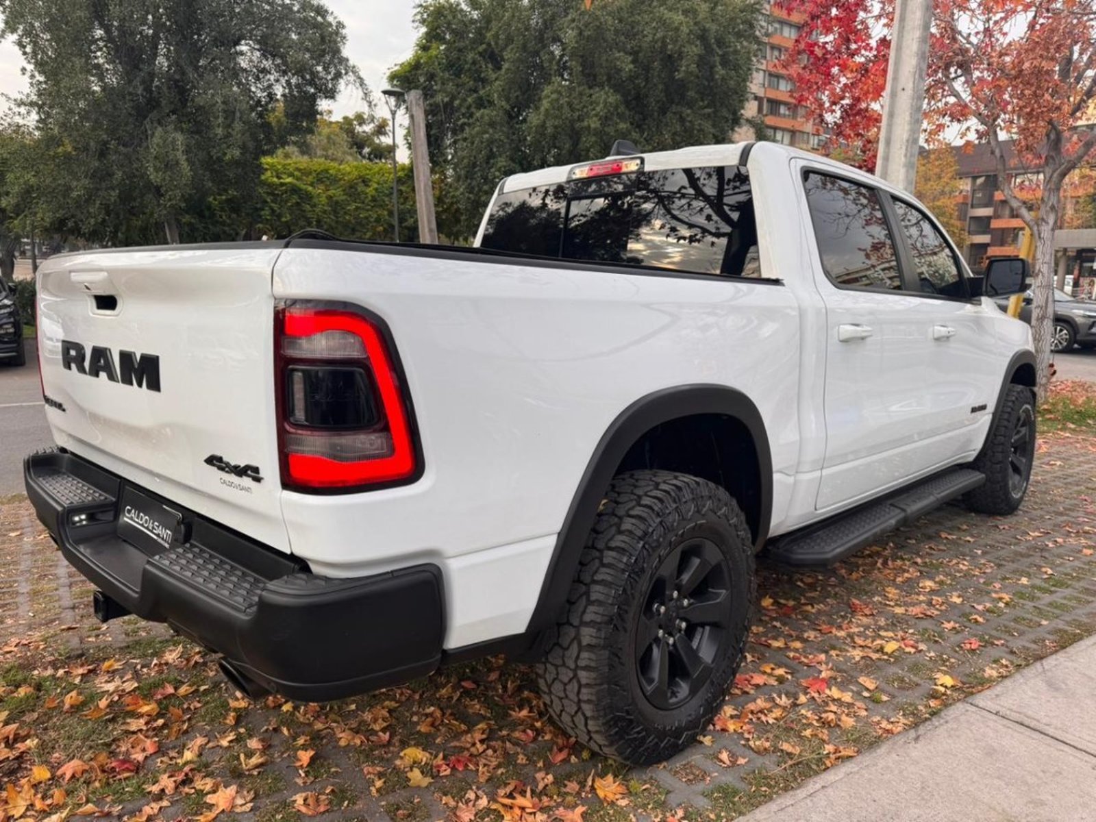 RAM 1500 REBEL SPORT 5.7 AT 4X4 2022 - Imagen 3 de 8