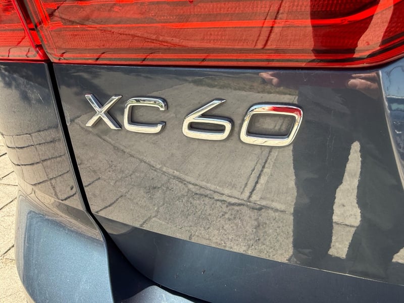 Volvo XC60 MOMENTUM II T5 2.0 AT AWD 2021 - Imagen 8 de 10