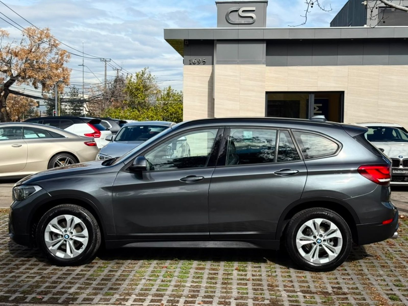 BMW X1 SDRIVE 18i 1.5 AT 2020 - Foto 2 de 10