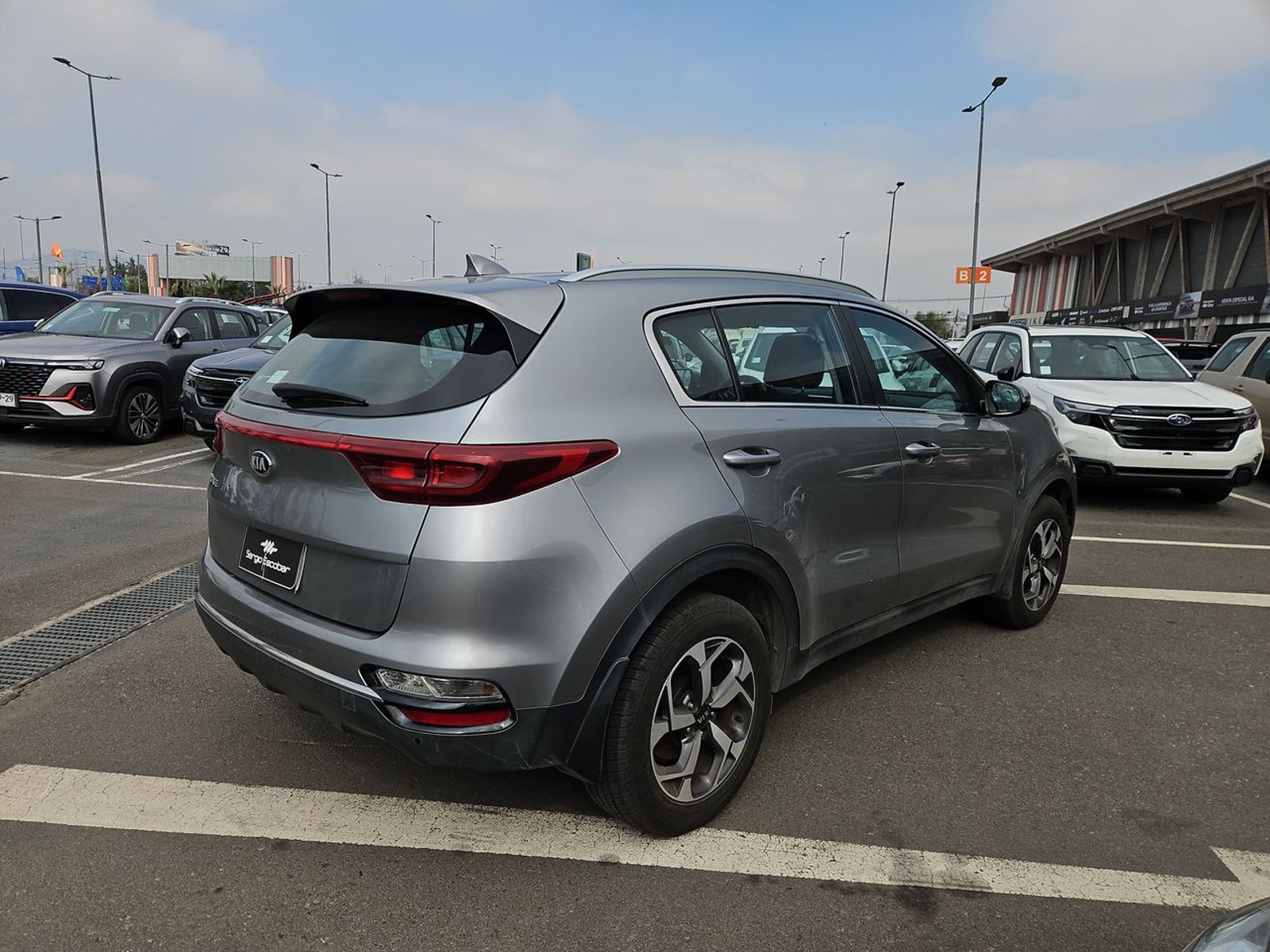 Kia SPORTAGE 2021 - Imagen 8 de 15