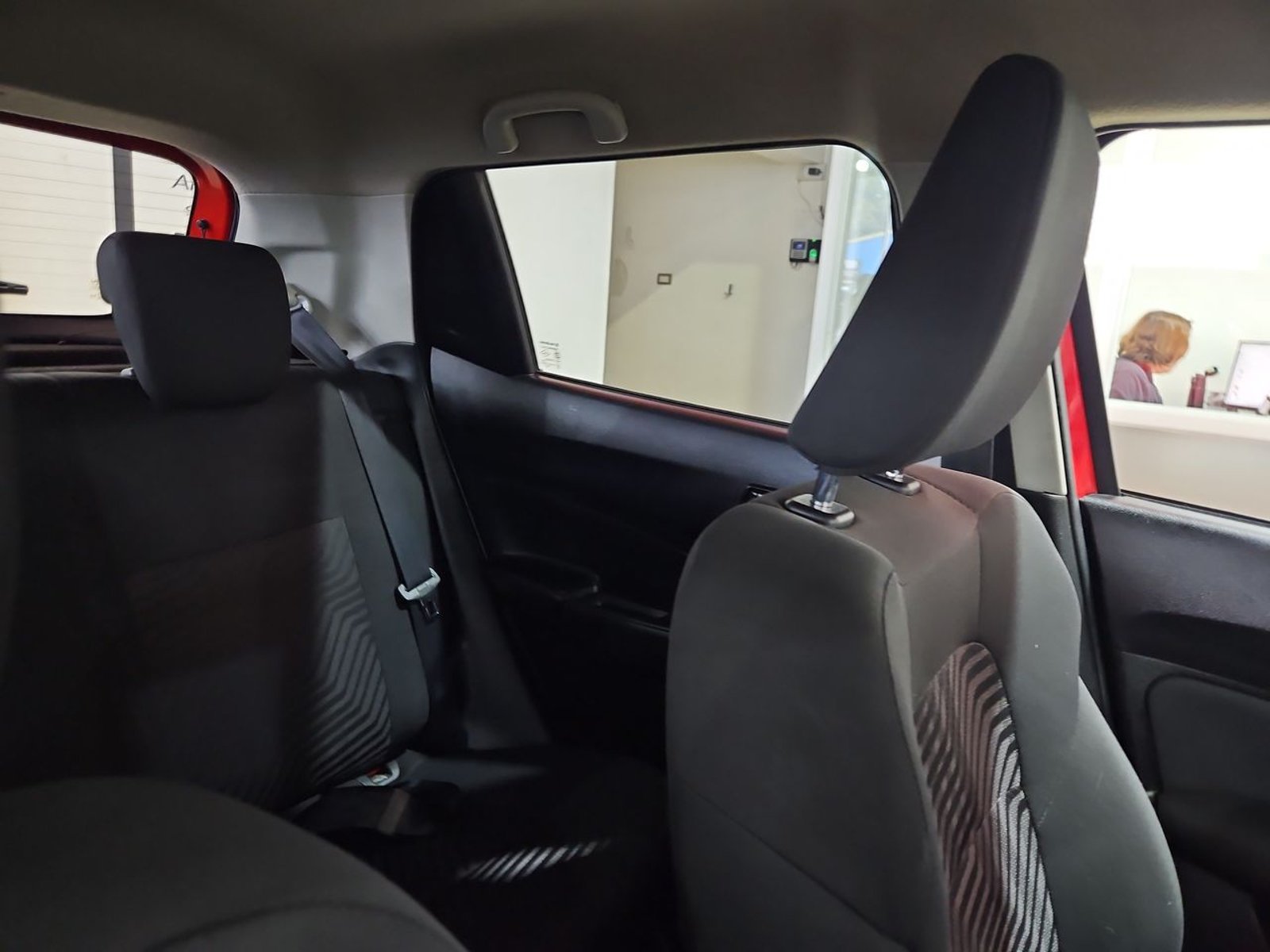 SUZUKI SWIFT 2022 - Imagen 13 de 15