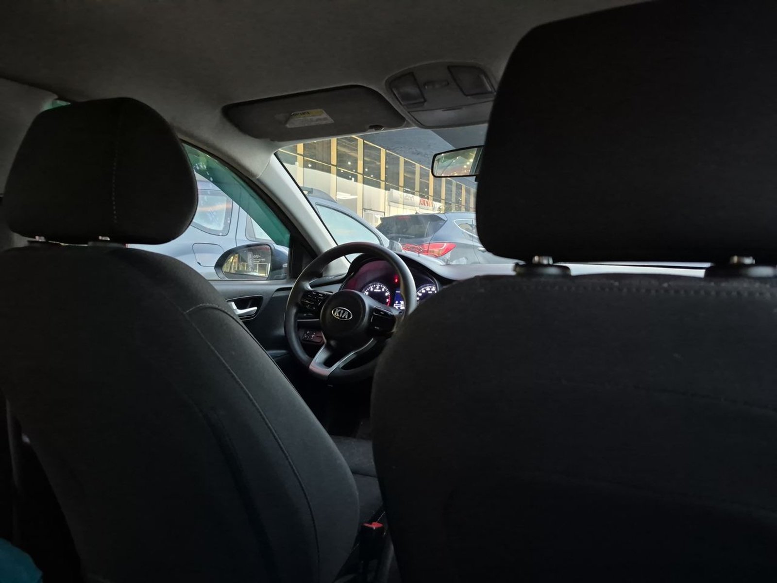 Kia RIO 4 2109 - Imagen 12 de 15