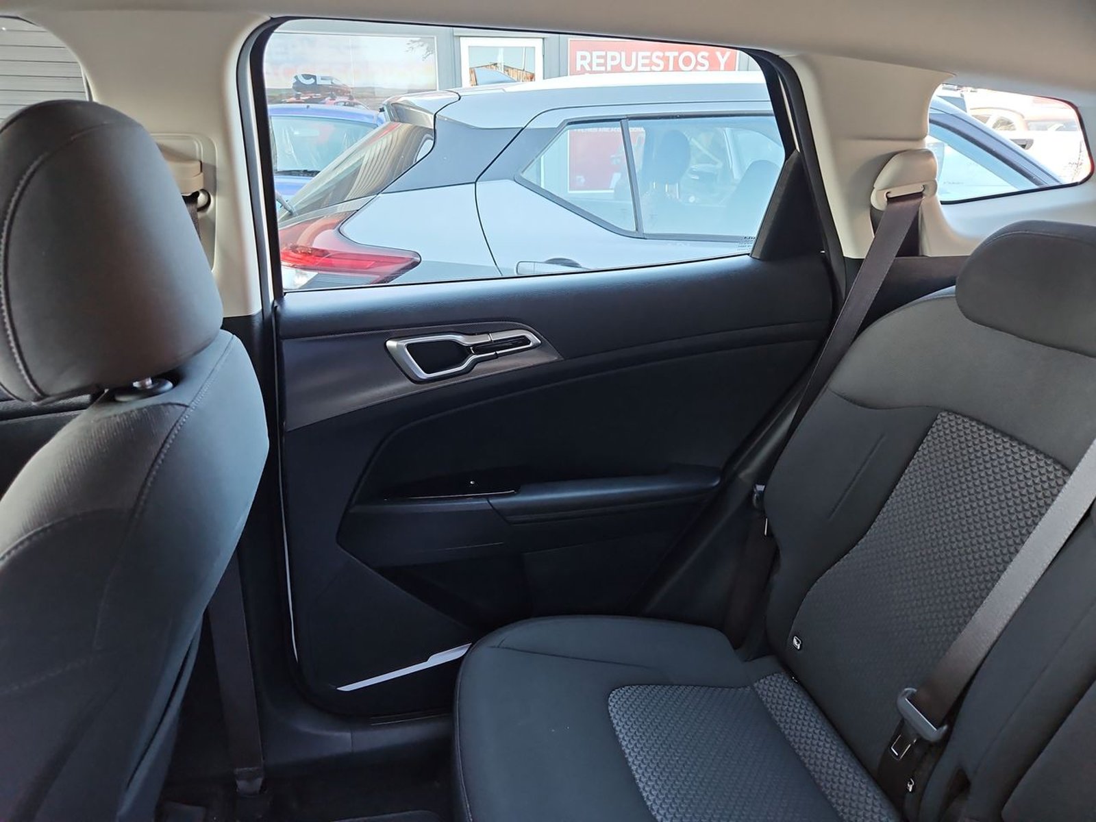 KIA SPORTAGE 2025 - Imagen 11 de 15