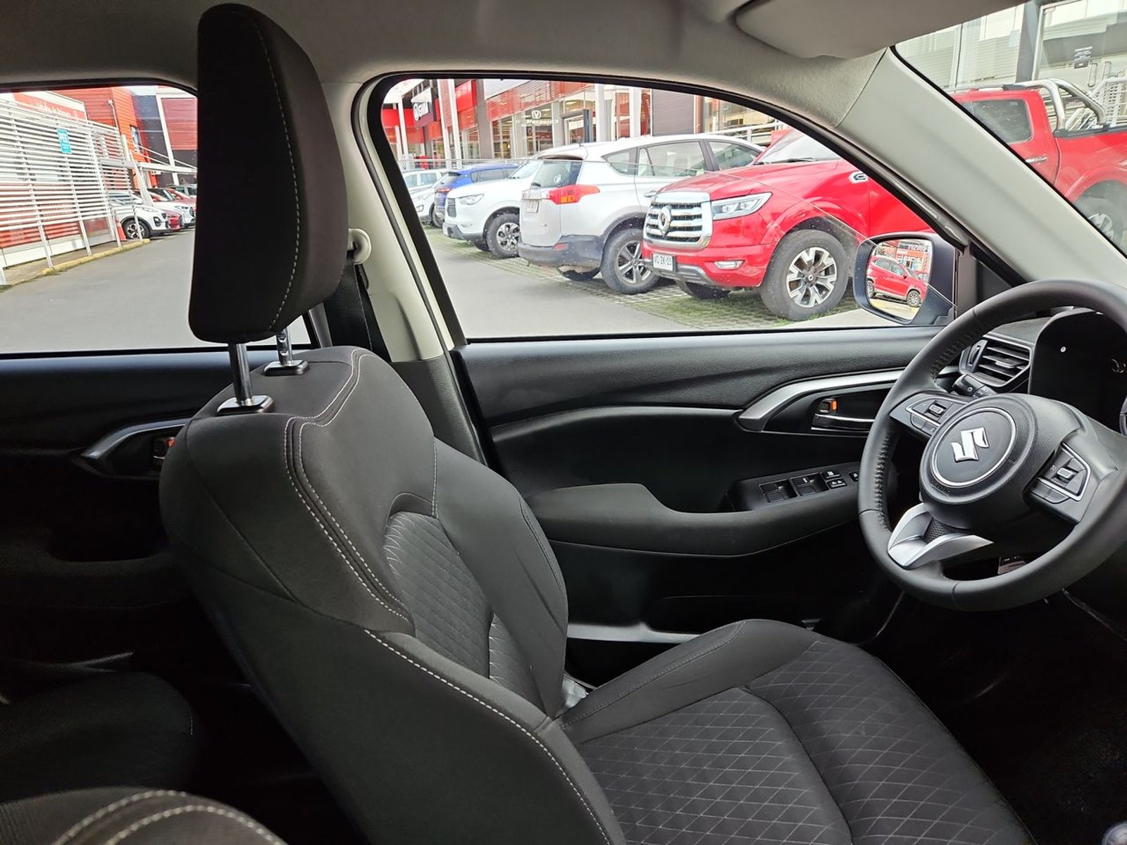 SUZUKI GRAND VITARA 2025 - Imagen 14 de 15