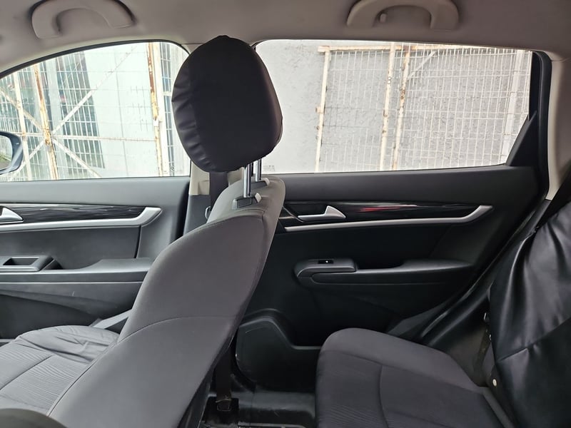 Dongfeng AX7 2019 - Imagen 10 de 15