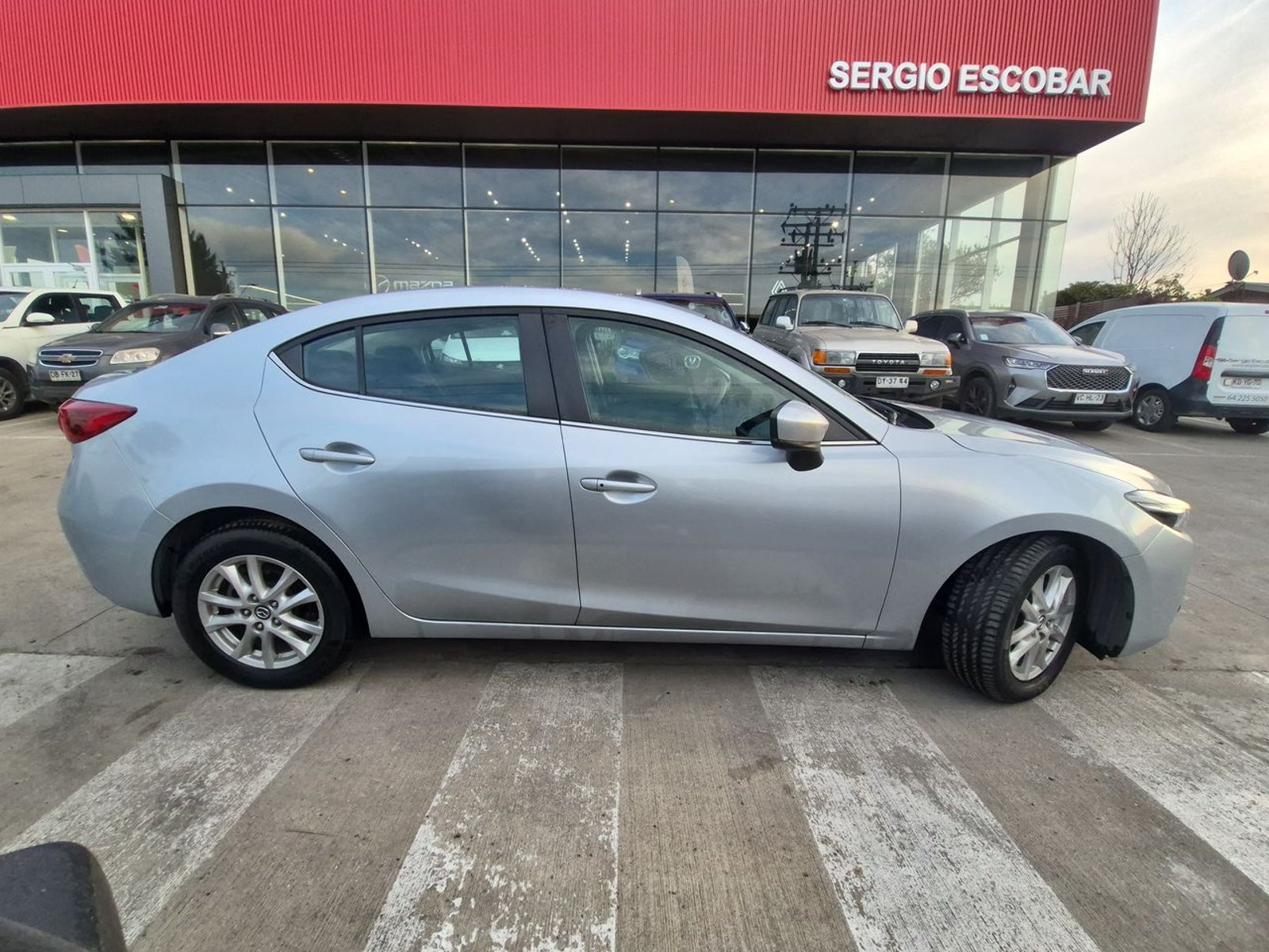MAZDA 3 2020 - Imagen 9 de 15