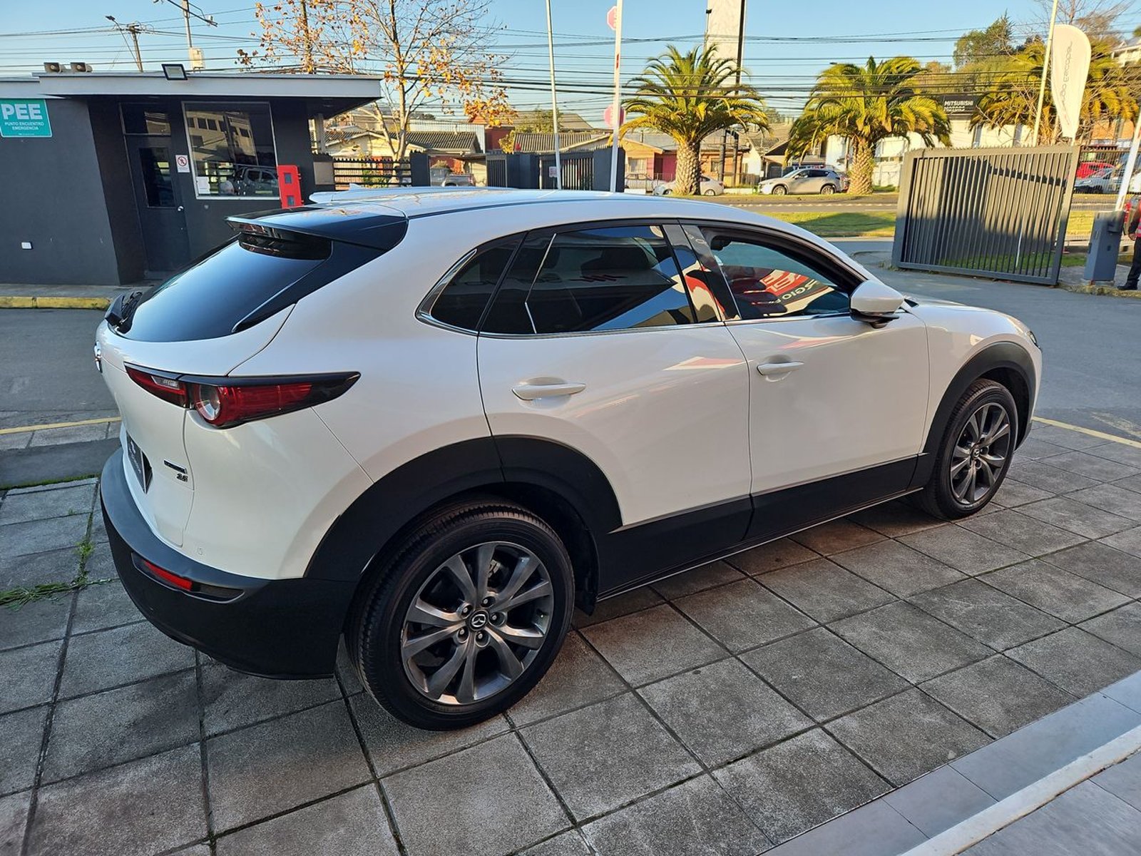 MAZDA CX-30 2025 - Imagen 8 de 15