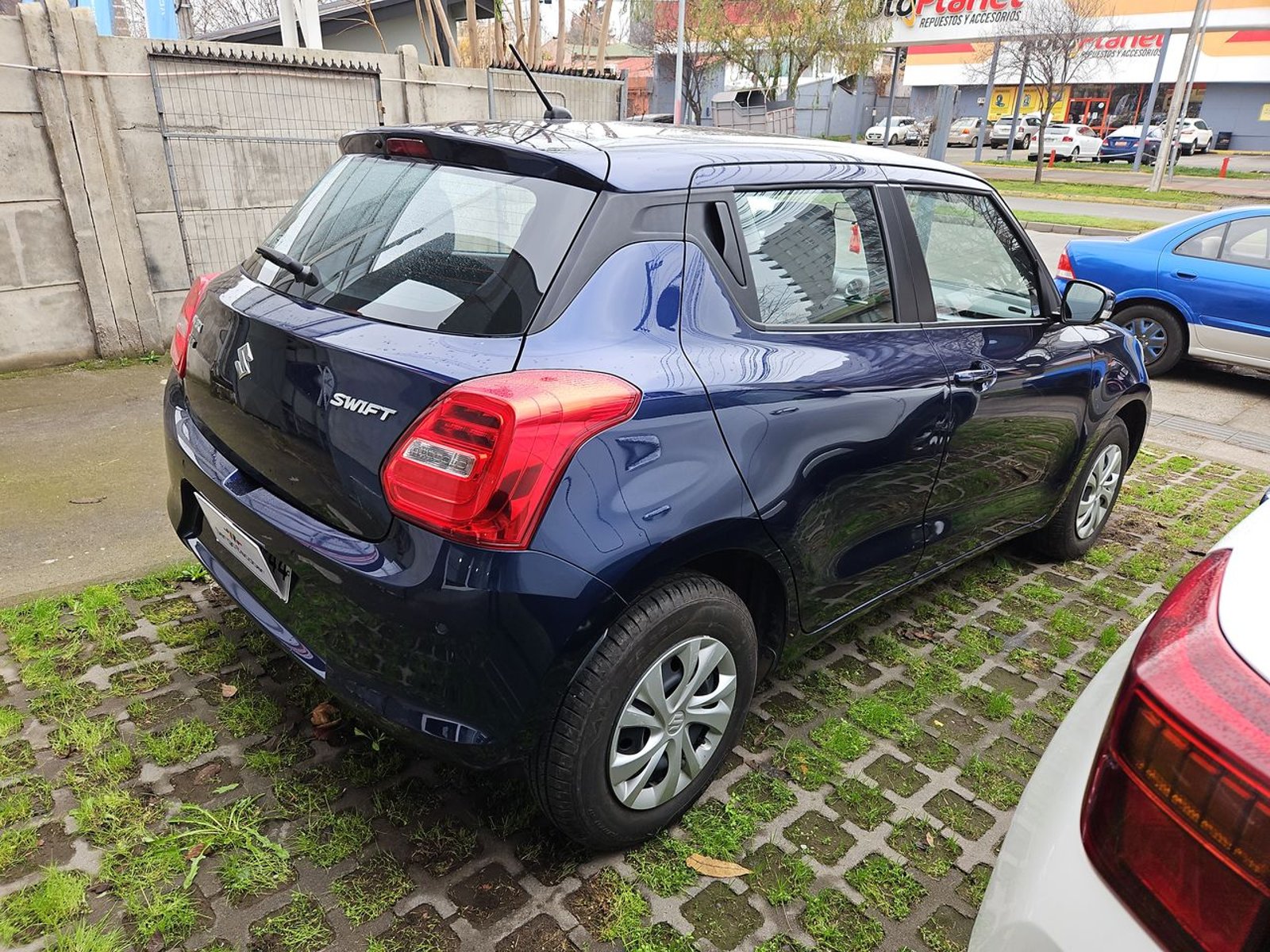 SUZUKI SWIFT 2025 - Imagen 8 de 15