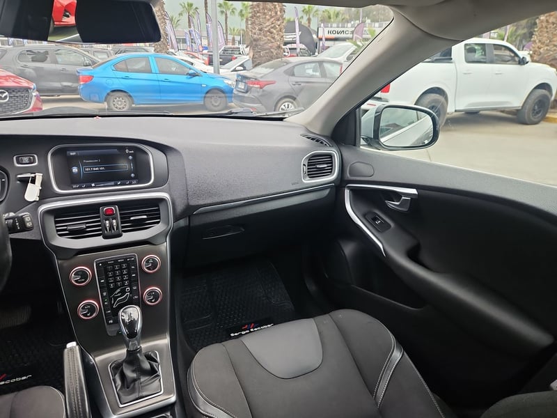 Volvo V40 2014 - Imagen 11 de 15