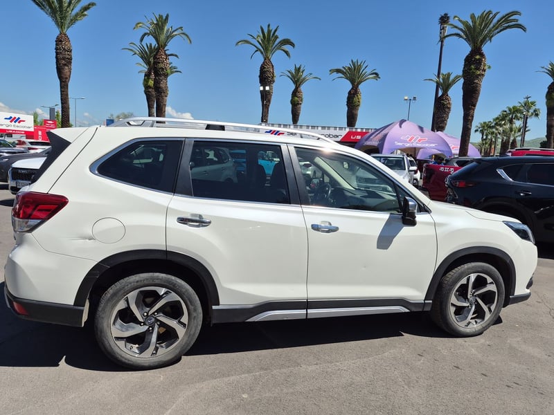 Subaru FORESTER 2023 - Imagen 9 de 15