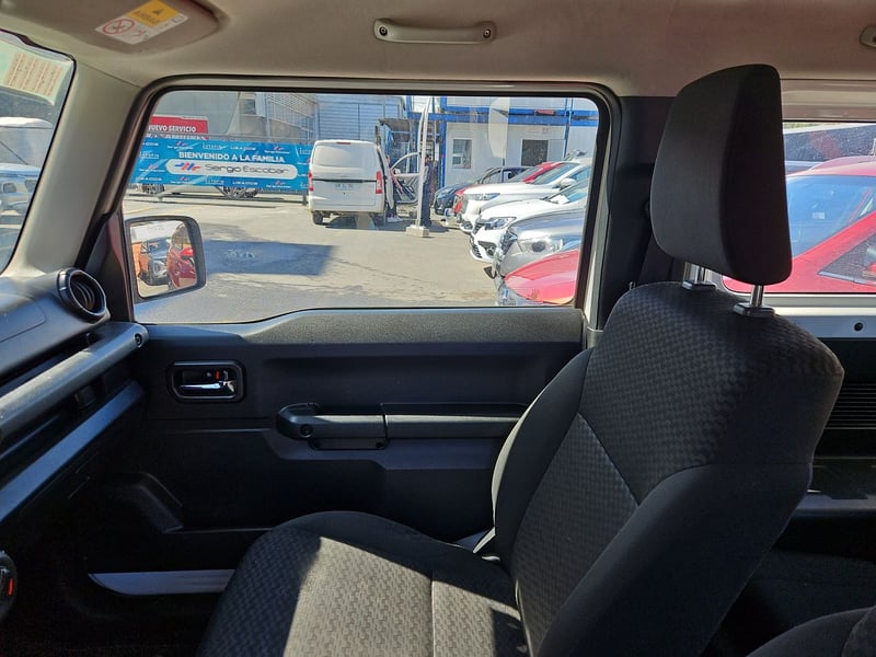 Suzuki JIMNY 2022 - Imagen 10 de 15