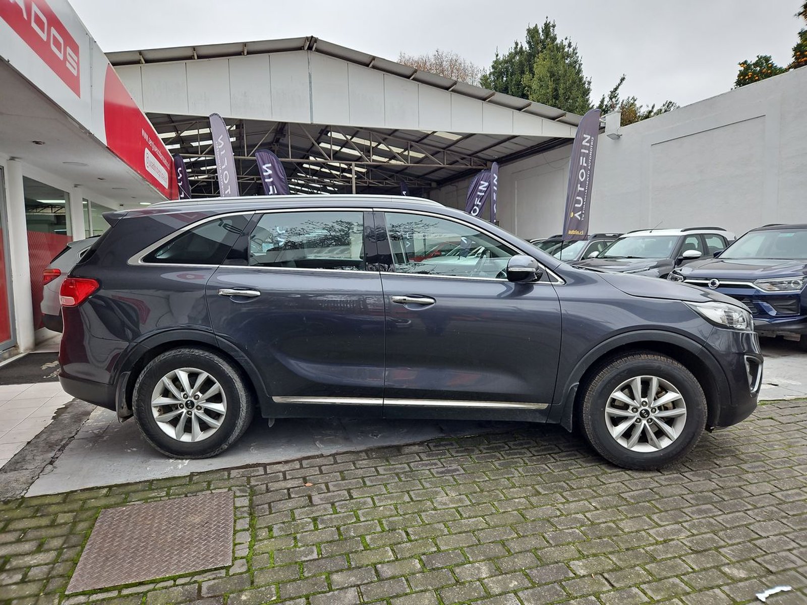 KIA SORENTO 2017 - Imagen 9 de 15