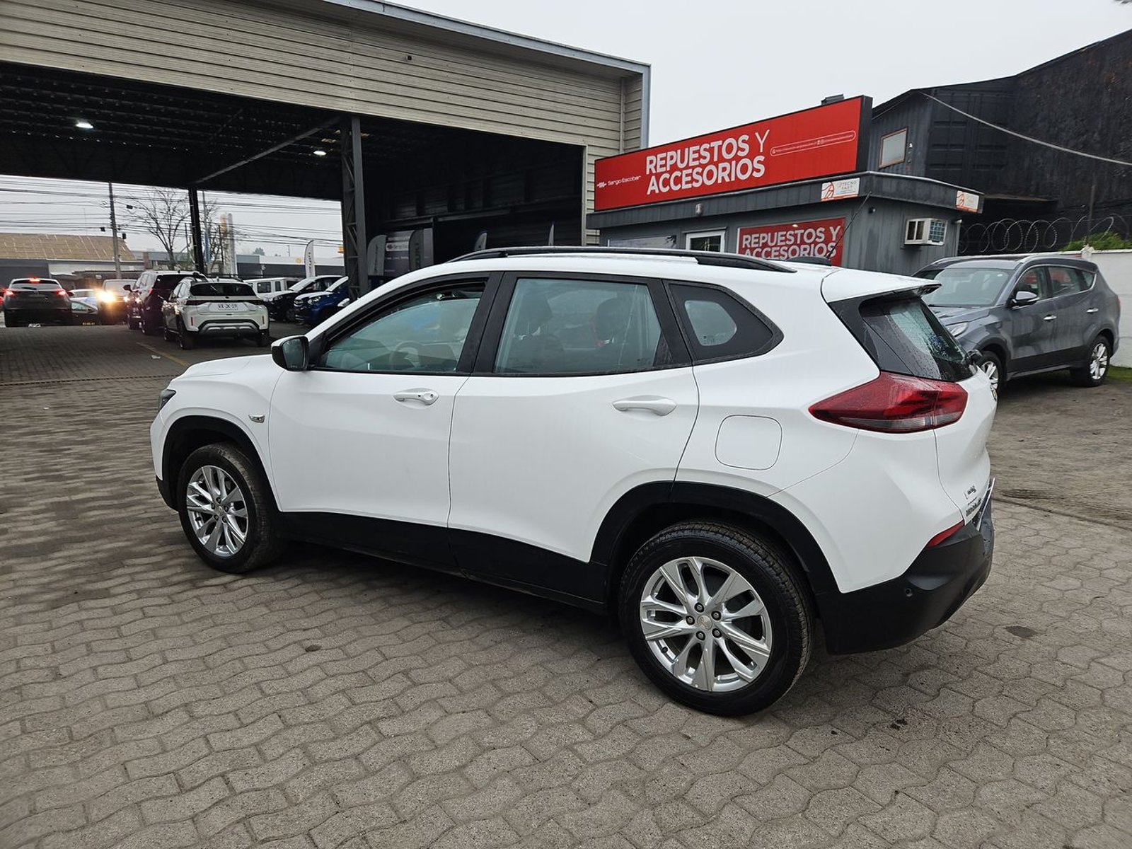 CHEVROLET TRACKER 2023 - Imagen 8 de 15