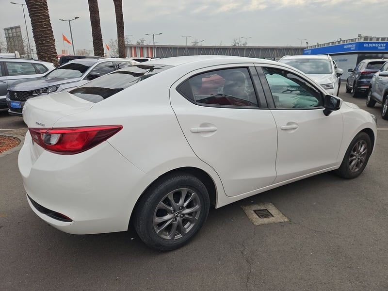 Mazda 2 2022 - Imagen 8 de 15