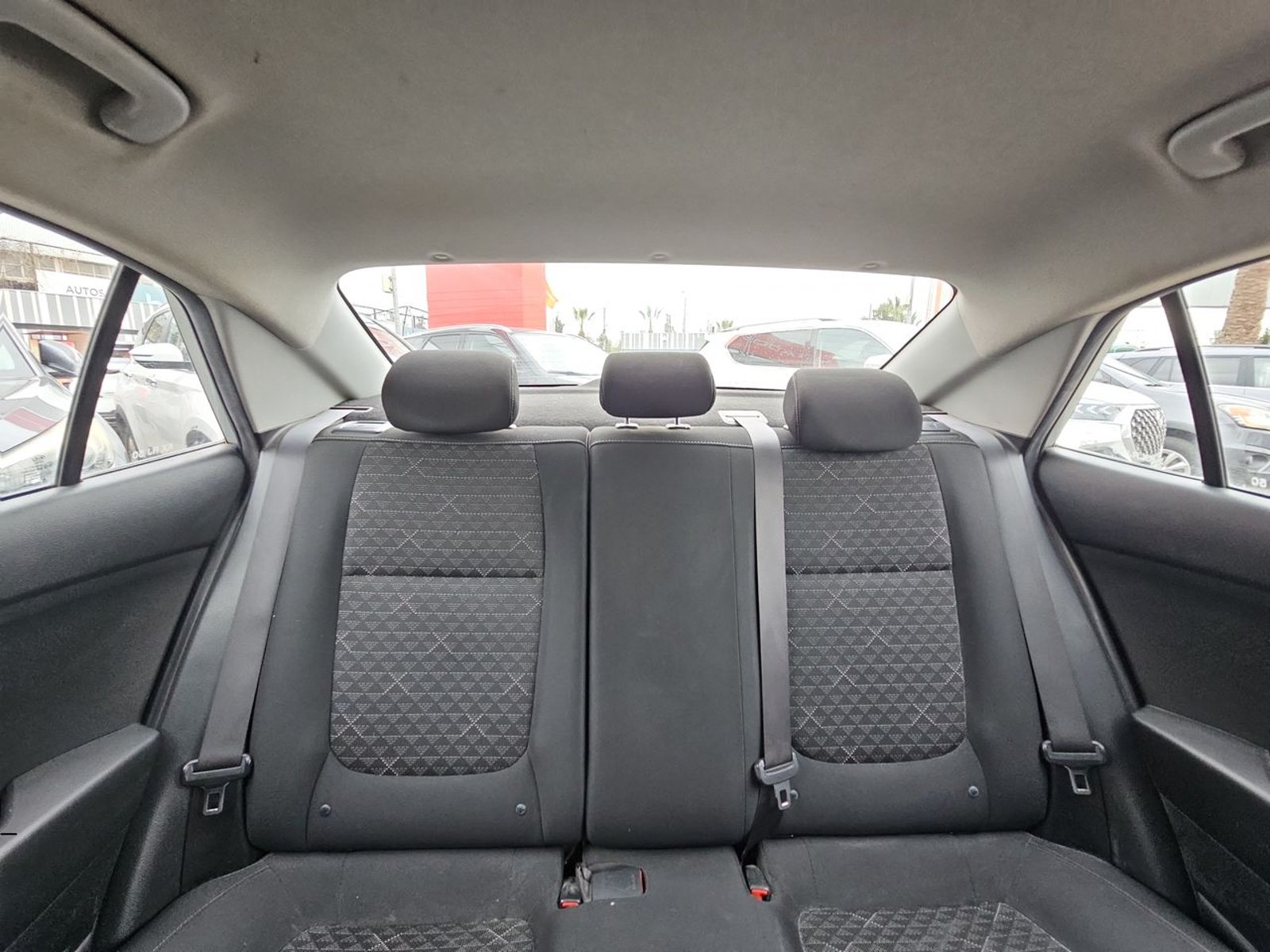 Kia RIO 4 2019 - Imagen 14 de 15