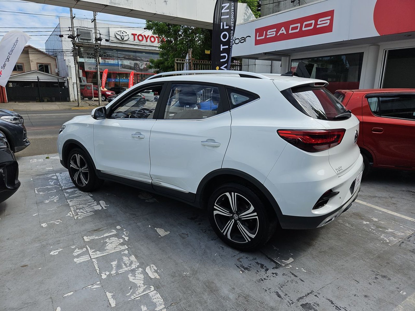 MG ZX 2023 - Imagen 8 de 15