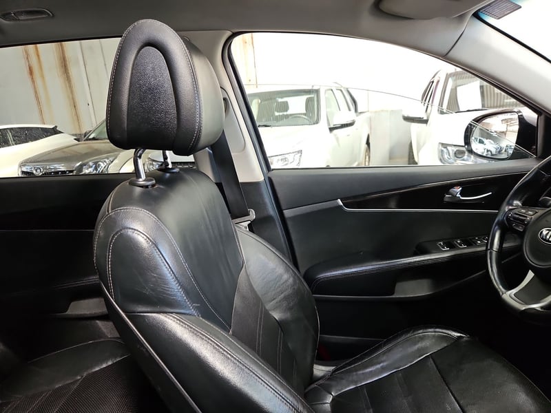 Kia SORENTO 2016 - Imagen 14 de 15