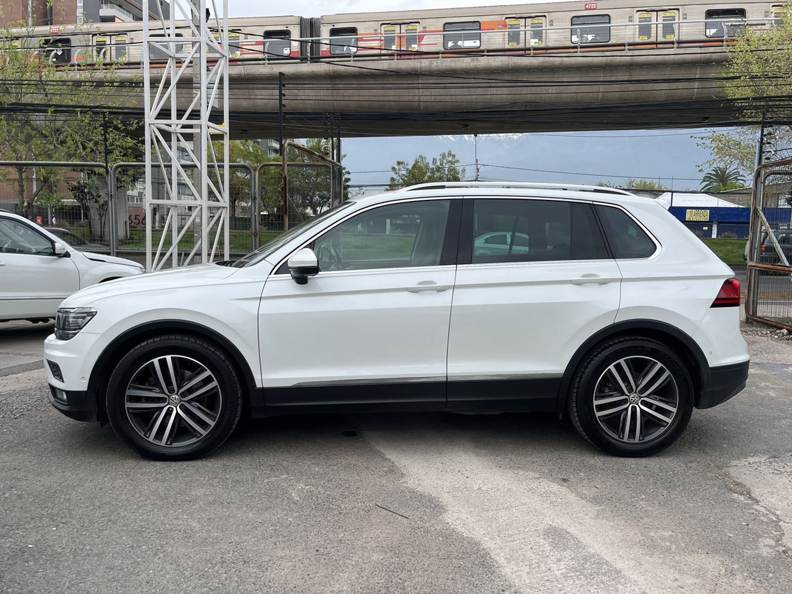 Volkswagen TIGUAN 2019 - Foto 5 de 15
