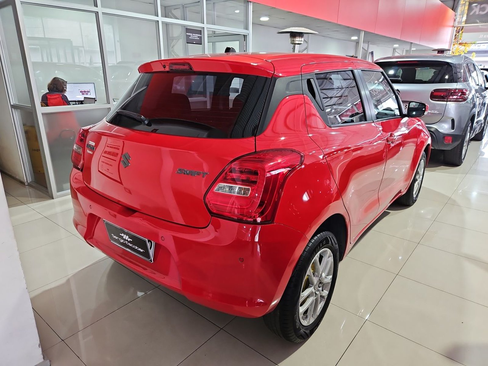 SUZUKI SWIFT 2022 - Imagen 6 de 15