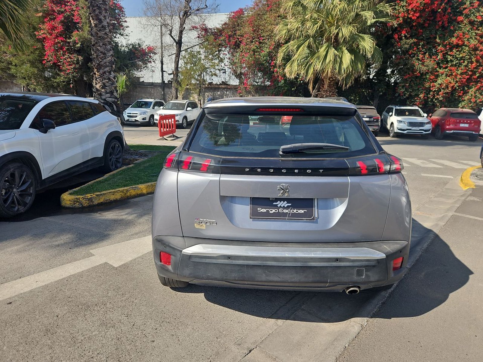 PEUGEOT 2008 2021 - Imagen 7 de 15