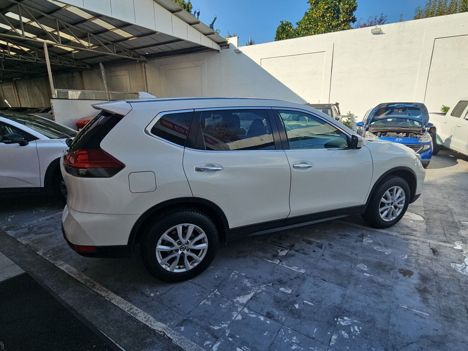 NISSAN X-TRAIL 2023 - Imagen 8 de 15