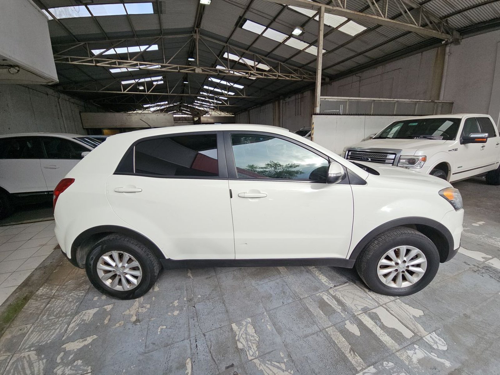 SsangYong KORANDO 2014 - Foto 5 de 15