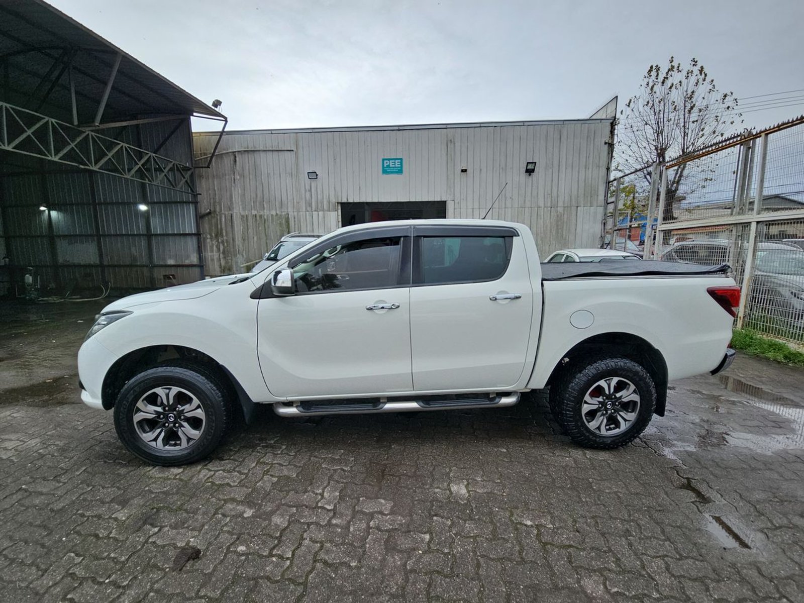 MAZDA BT-50 2021 - Imagen 9 de 15