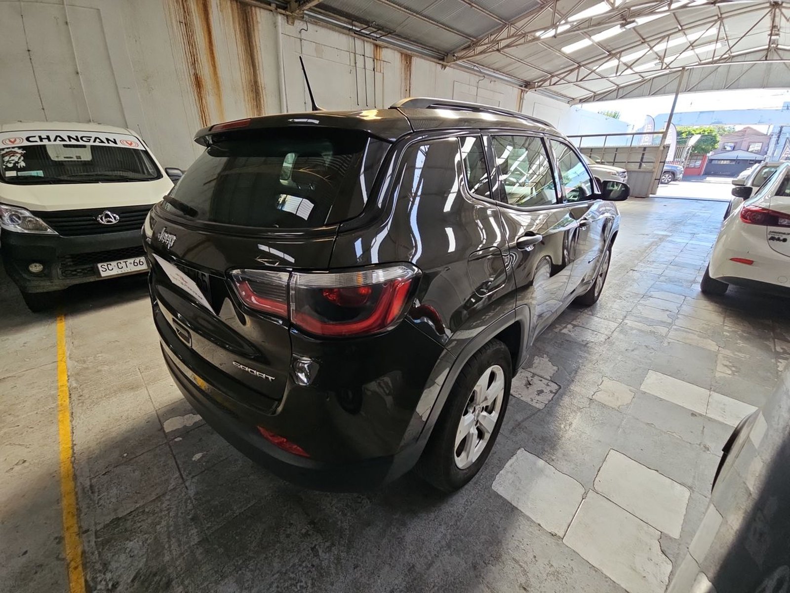 JEEP COMPASS 2020 - Imagen 8 de 15