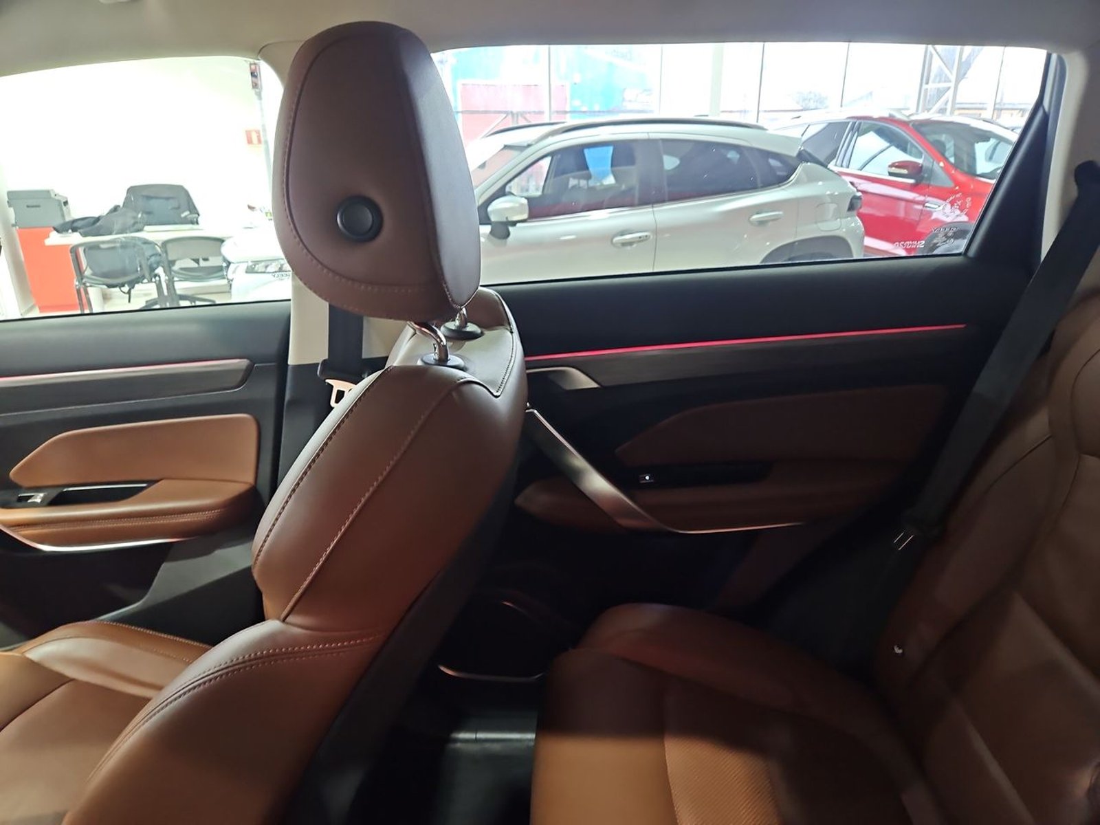 Geely AZKARRA 2023 - Imagen 10 de 15