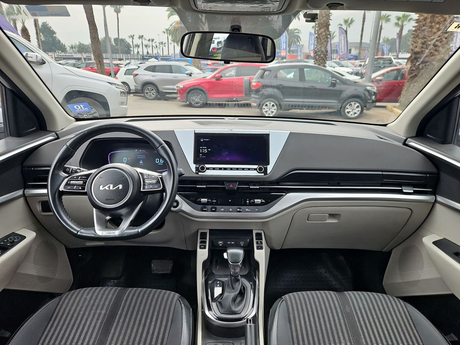 Kia CARENS 2024 - Imagen 10 de 15